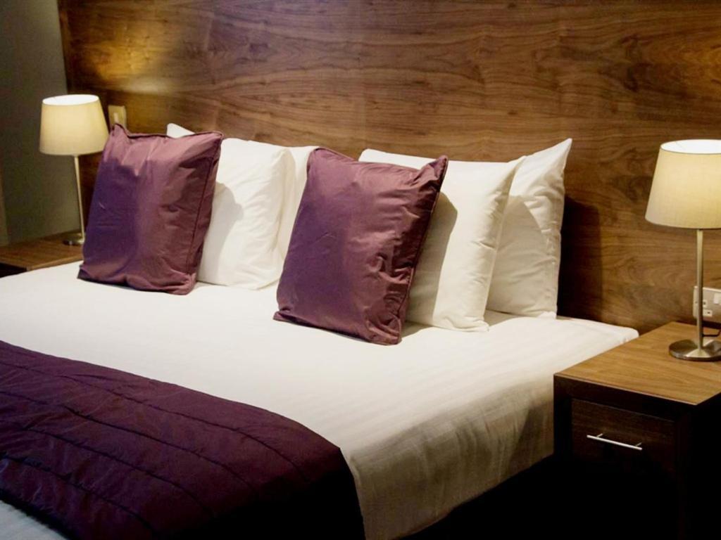 The White Hart Hotel Swindon Ngoại thất bức ảnh